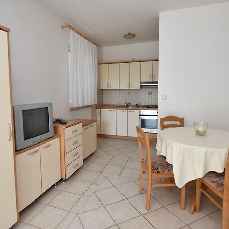 Milka Appartements Stara Novalja Zewnętrze zdjęcie