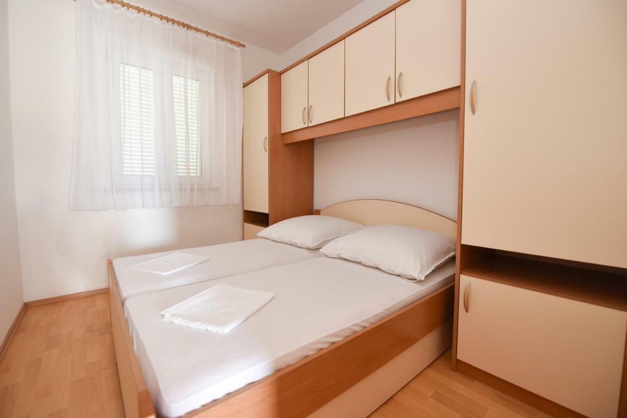 Milka Appartements Stara Novalja Zewnętrze zdjęcie