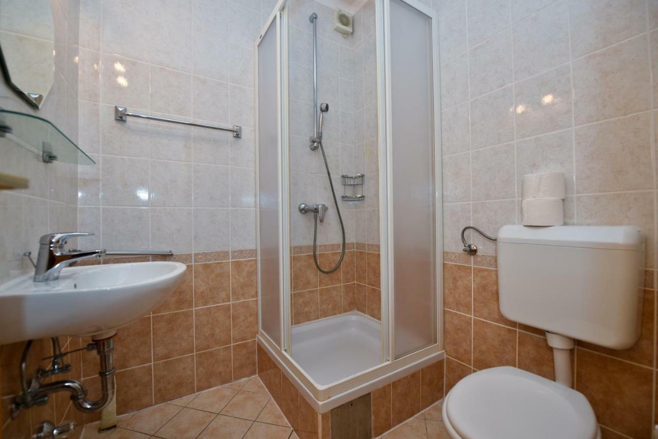 Milka Appartements Stara Novalja Zewnętrze zdjęcie