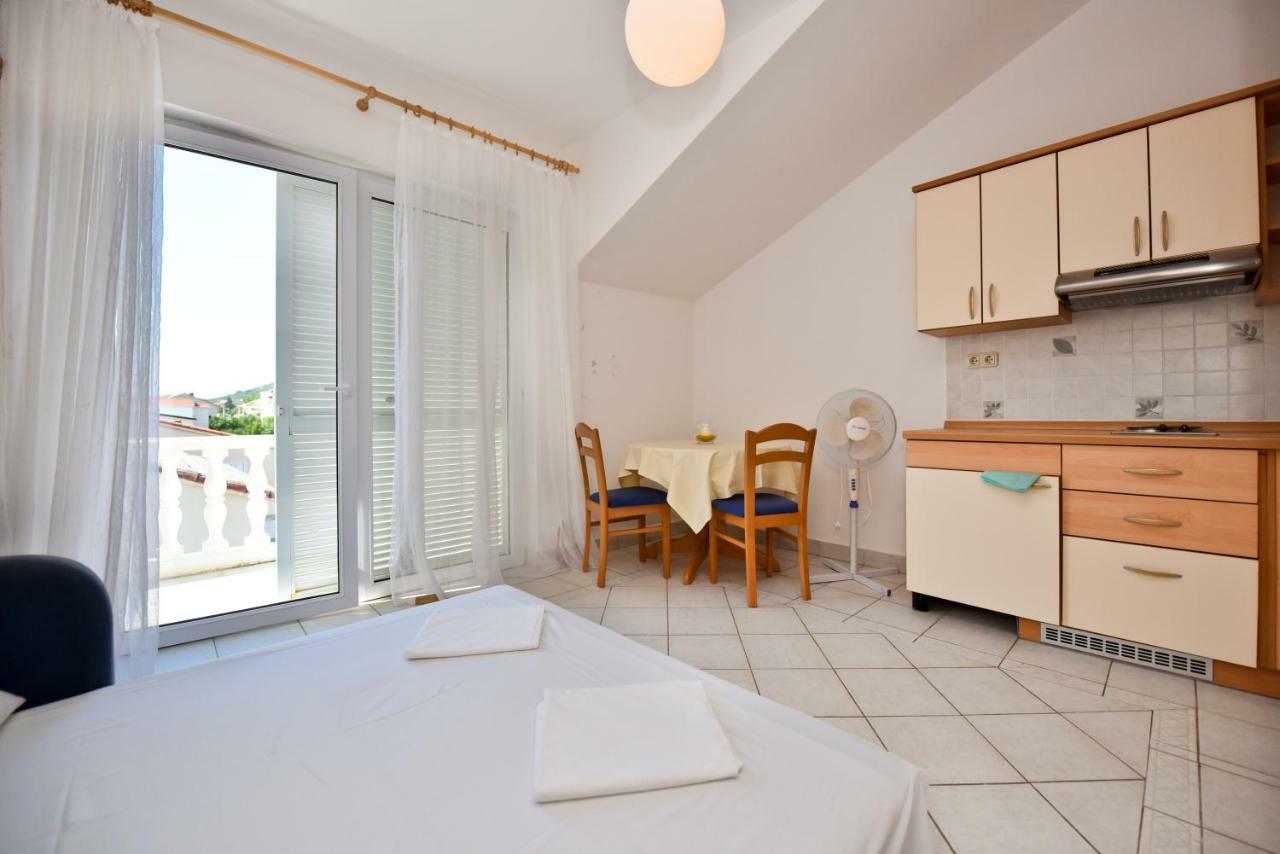 Milka Appartements Stara Novalja Zewnętrze zdjęcie